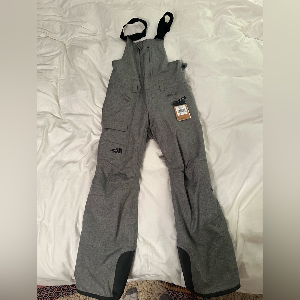 The North Face Women’s Size S Insulated Freedom Bib Pants NWT
